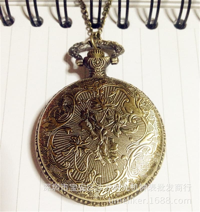 Christmas gift watch wholesale retro fashion elk large pocket watch sweater chain watch quartz watch factory direct sale 5