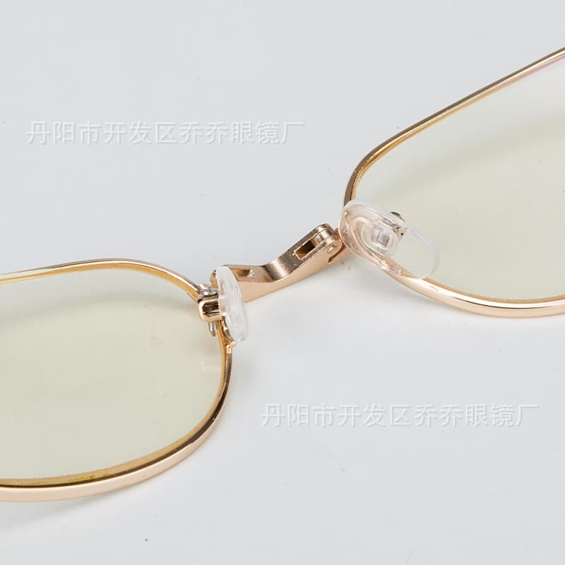 Glass folding reading glasses Donghai crystal reading glasses street stalls Jianghu folding reading glasses factory sales wholesale folding 5