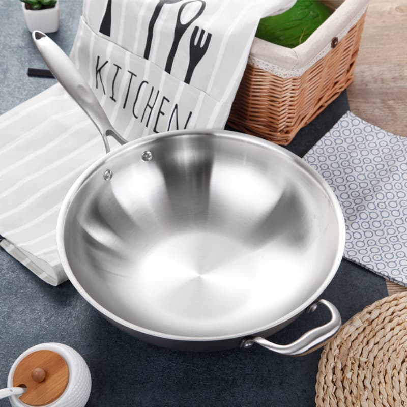 No oil smoke, non-stick, uncoated 304 stainless steel three-layer steel five-layer steel wok kitchen supplies exhibition gift pot 3