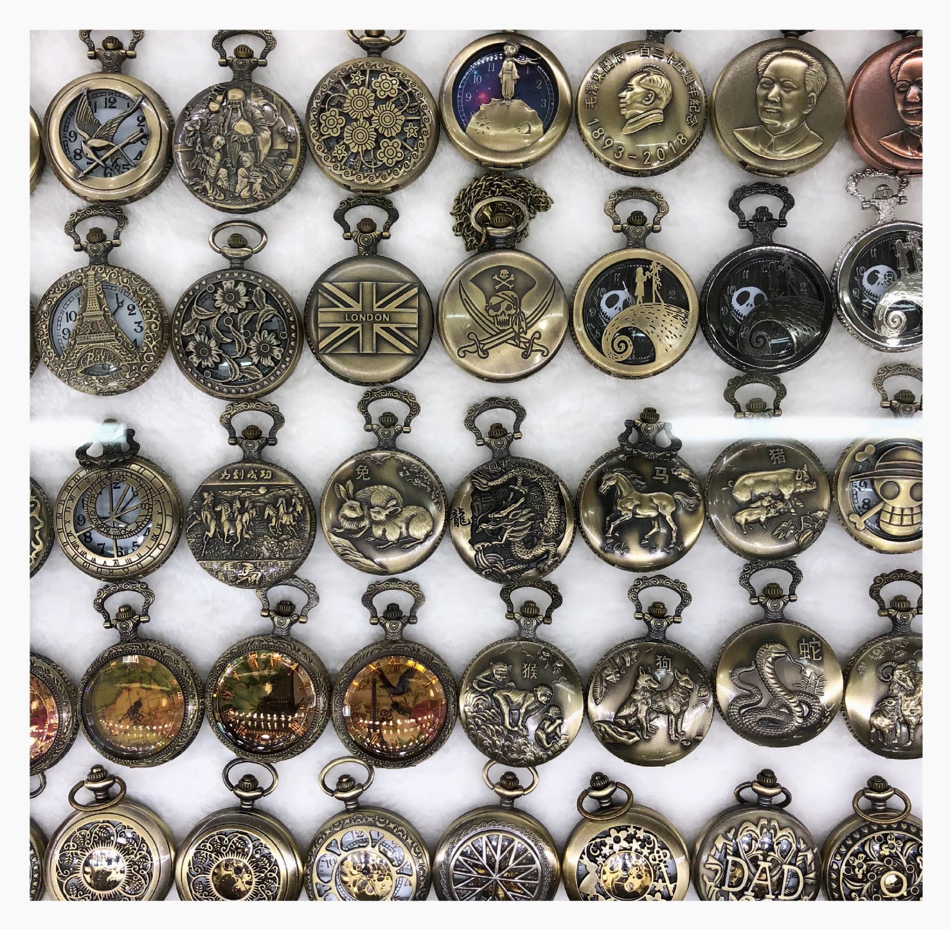 Classic Retro Christmas Fright Skull Pocket Watch Cartoon Anime Christmas Flip Wall Watch Fashion Gift Pocket Watch 6