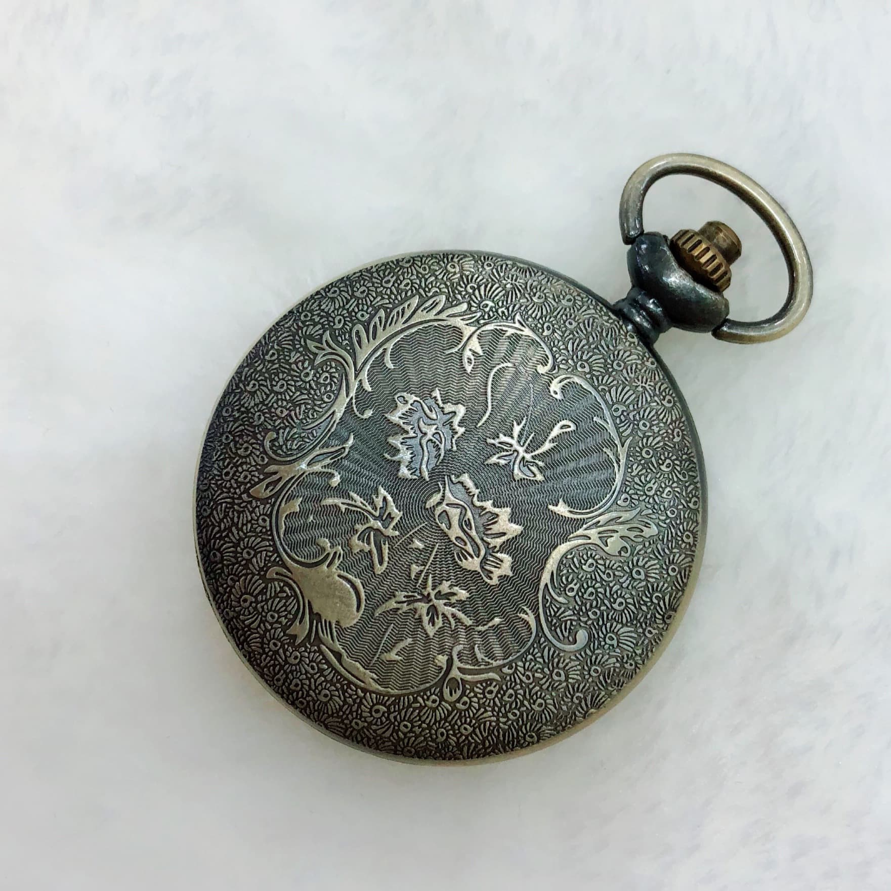 Foreign trade retro nostalgic small pocket watch little girl rabbit pocket watch hollow quartz watch fashion gift 4