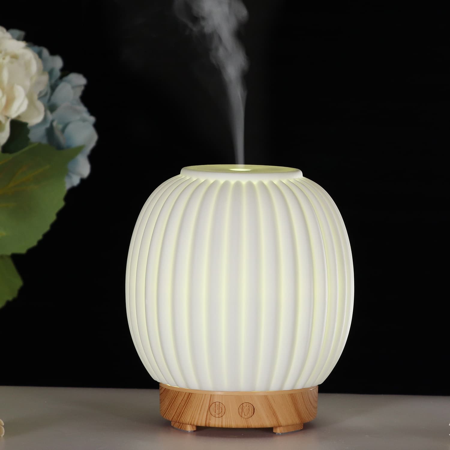 Manufacturer wholesale new ceramic humidifier aromatherapy machine small household appliances aroma diffuser aromatherapy night light essential oil diffuser 3