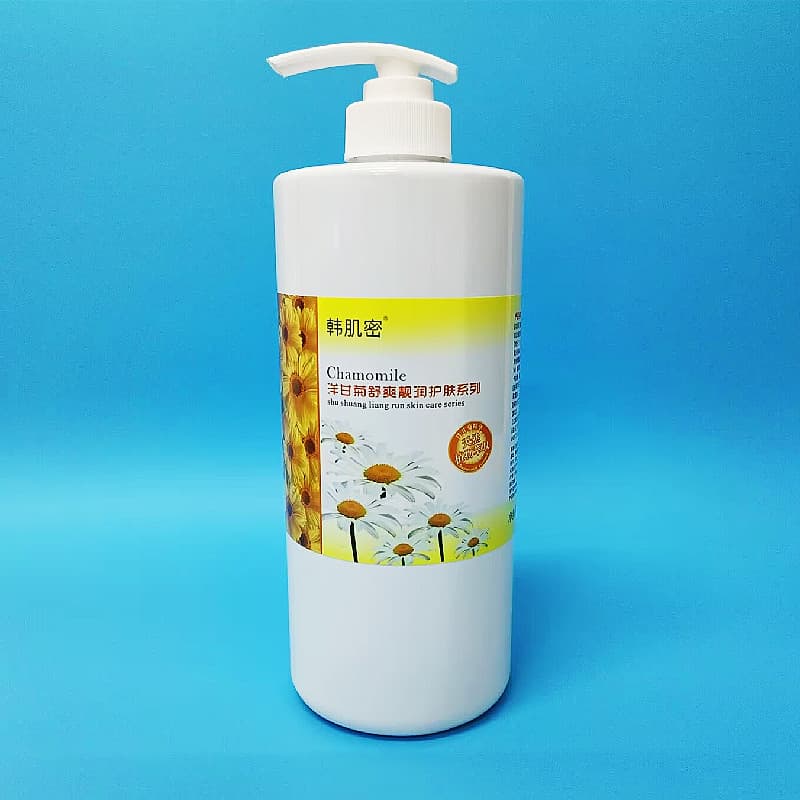 Beauty Salon Outfit Set Chamomile Soothing Skin Care Products Cleanser Exfoliating Toner Massage Cream Facial Mask 4