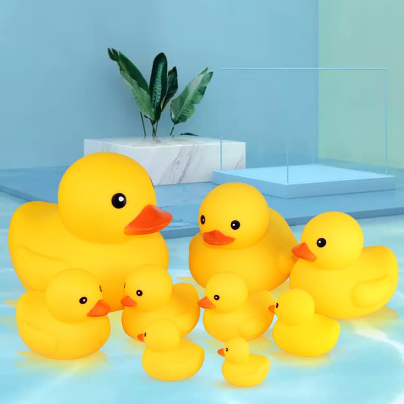 Hong Kong version of the little duck toy baby bathing and playing in the water No. 8 little yellow duck toy children's educational pinch and cry sound 2