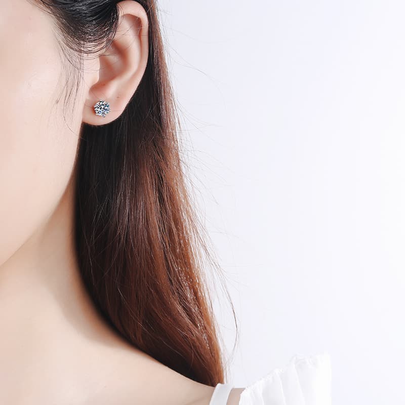 Korean version of the classic six-claw moissanite earrings for women, fashionable and elegant heart-shaped diamond earrings, internet celebrity live broadcast supply 5