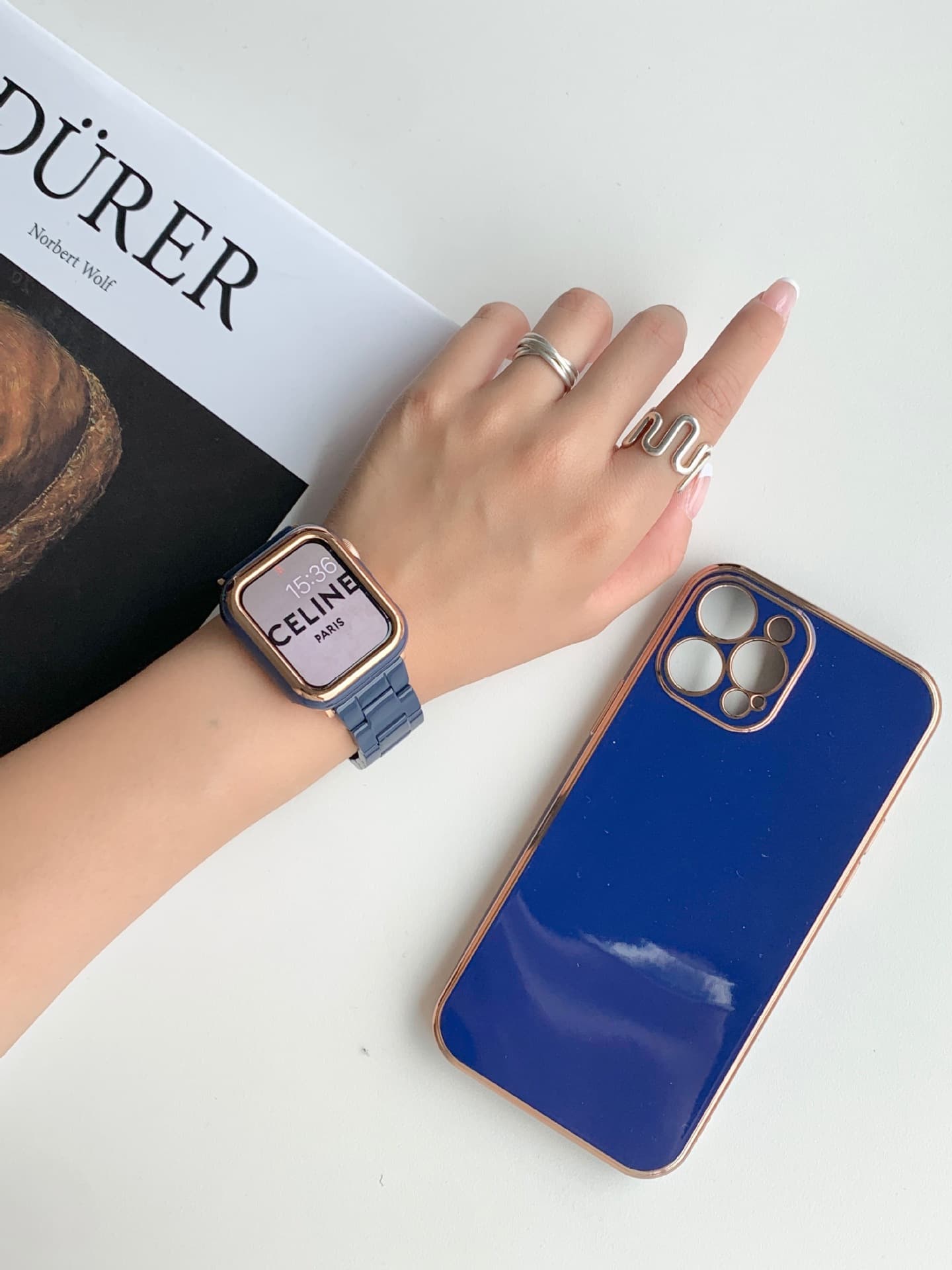 Suitable for Apple watch Applewatch 98 generation new resin strap + case integrated hot new model 9