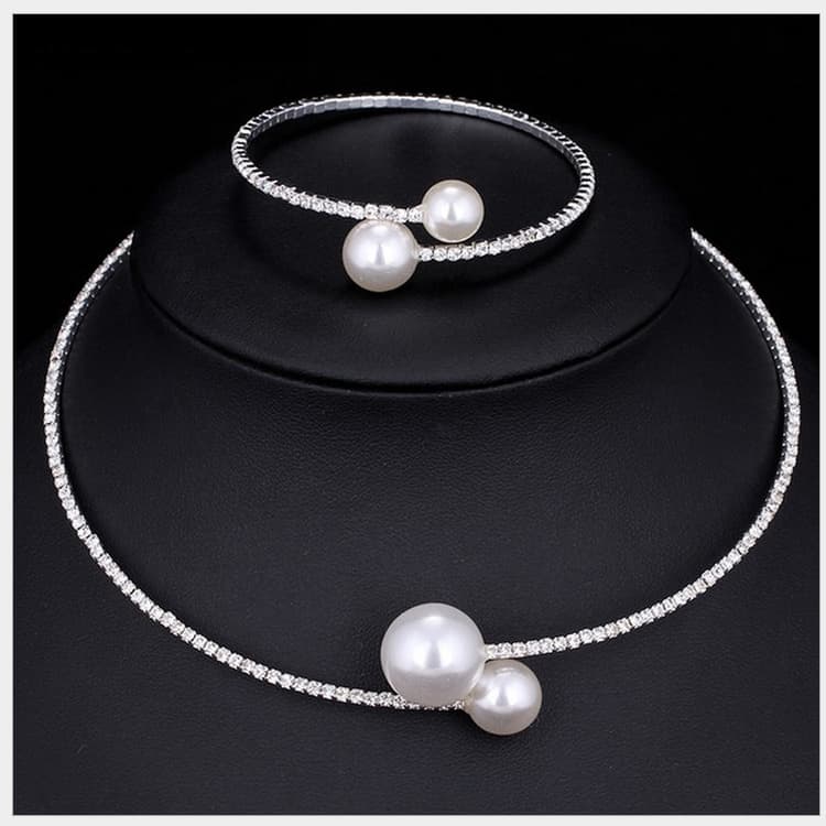 Full diamond pearl necklace for women, light luxury short style, personalized alloy acrylic open necklace, fashionable niche silver gold 2