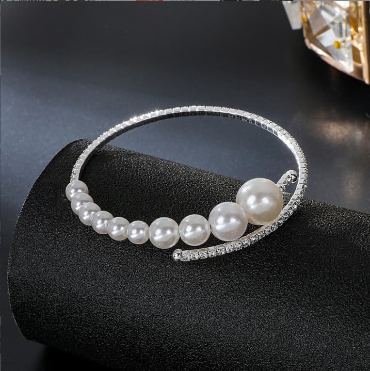 Full diamond pearl necklace for women, light luxury short style, personalized alloy acrylic open necklace, fashionable niche silver gold 10