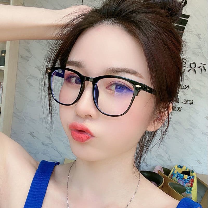 Xiaohongshu Internet celebrity Korean version of anti-blue light glasses for myopia computer eye protection for men and women trendy flat glasses for women ins to make their faces smaller 3