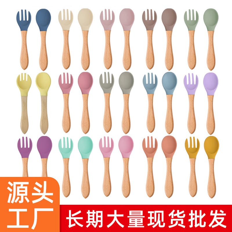 Infant and child complementary food feeding tableware food grade silicone beech wood spoon and fork children's wooden handle soft silicone complementary food fork and spoon 2