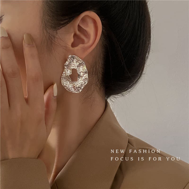 2026 New Style European and American Irregular Metal Earrings Women’s Trendy Personality Cold Style Korean Style Exaggerated Tremella Earrings 1