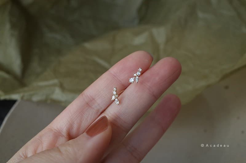 Mini wheat ears ~ 10K gold-plated K gold earrings, cute leaf zircon, Japanese and Korean style temperament women's earrings 4