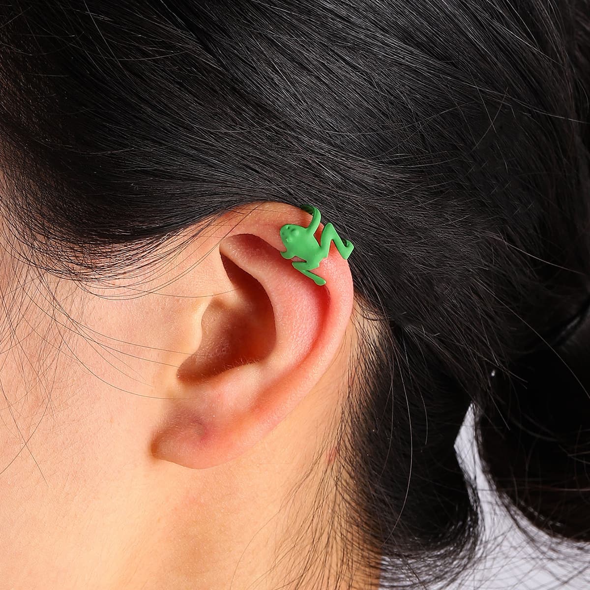 European and American new non-perforated frog ear clips, simple and personalized spray-painted cute frog ear clips without piercing earrings 1