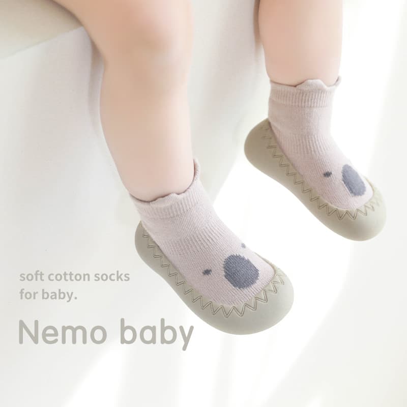 2022 spring and summer baby shoes and socks cartoon soft-soled anti-slip toddler shoes to prevent falling off children's soft-soled shoes baby floor socks 2