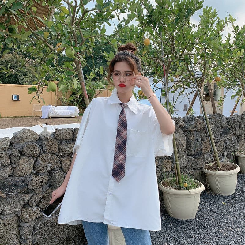 Summer short-sleeved white shirt for female students, loose outer wear, salt spring shirt tops for women, fashionable 2022 new style 4