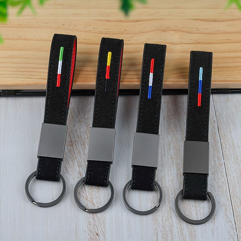 Trendy suede embroidered keychain wholesale leather car keychain with creative men's waist hanging key chain 1