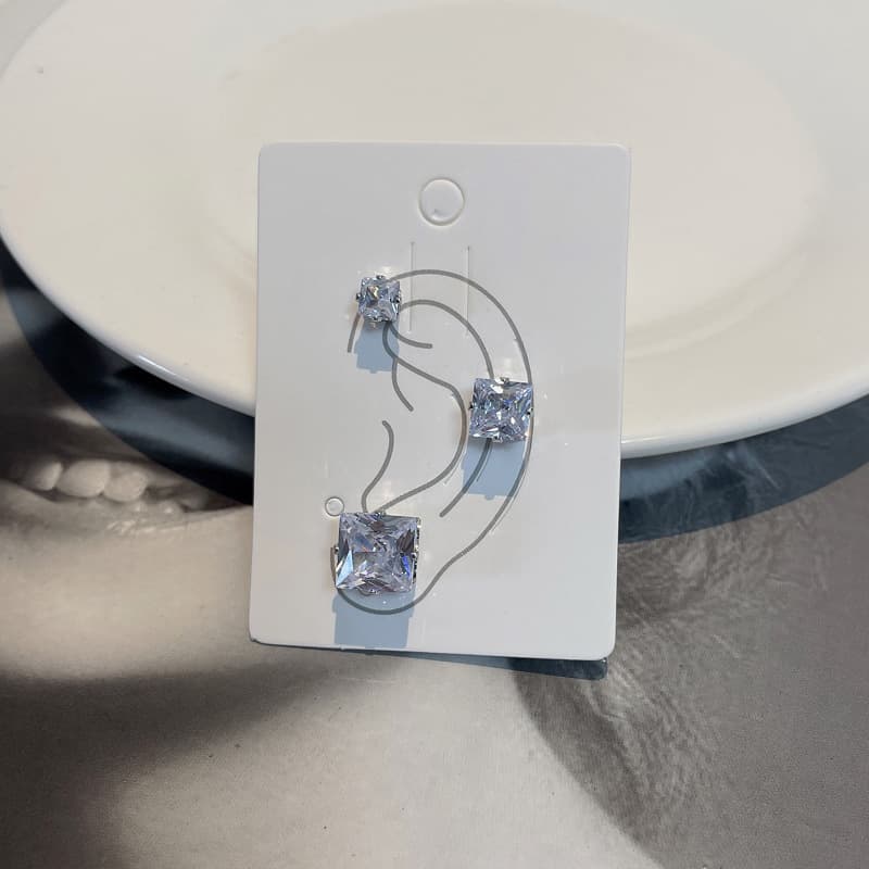 Explosive cochlear nails, iron-absorbing stone cochlear nails, men's non-pierced magnetic ear bone clips, zircon magnetic ear bone nails, women's wholesale 10