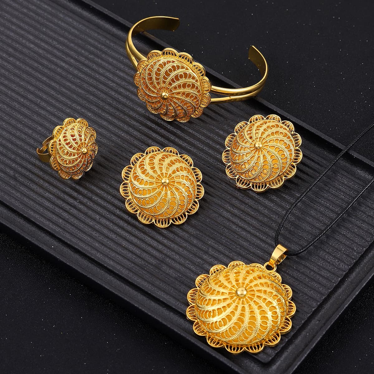 Cross-border Middle East eco-friendly popular women's bracelet necklace earrings ring jewelry rich gold 4-piece jewelry set 4
