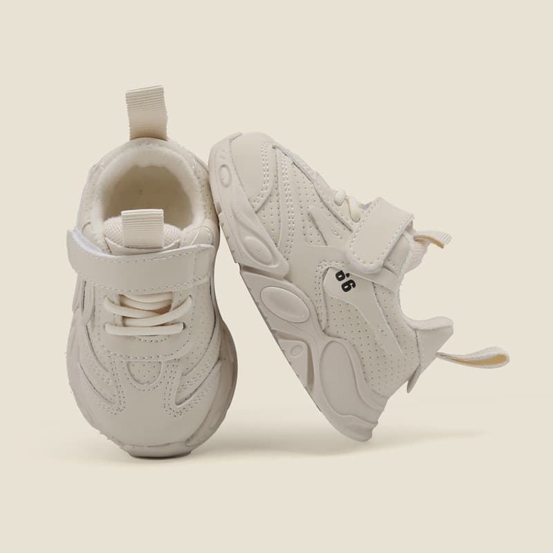 Baby cotton shoes autumn and winter baby sneakers dad shoes boys and girls plus velvet toddler shoes 1 to 2 and a half years old white shoes 4