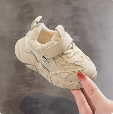 Baby cotton shoes autumn and winter baby sneakers dad shoes boys and girls plus velvet toddler shoes 1 to 2 and a half years old white shoes 9