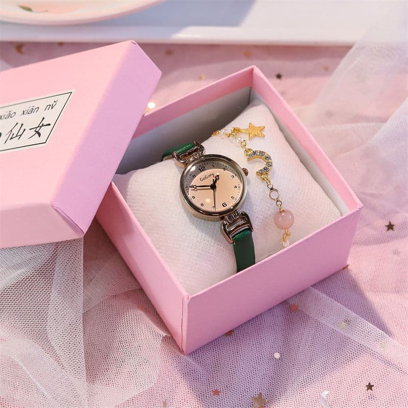 Retro watch for women 2025 new style women's student high-end sense ladies niche light luxury temperament small dial quartz 8