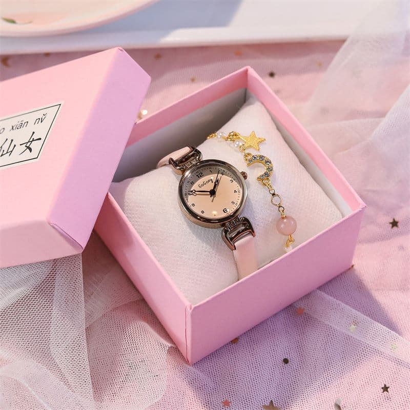 Retro watch for women 2025 new style women's student high-end sense ladies niche light luxury temperament small dial quartz 9