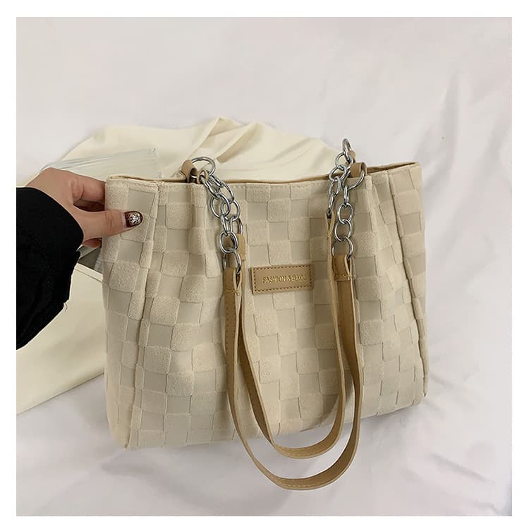 2026 new trendy large-capacity shoulder bag for women, fashionable and versatile underarm tote bag, casual portable commuting bag 7