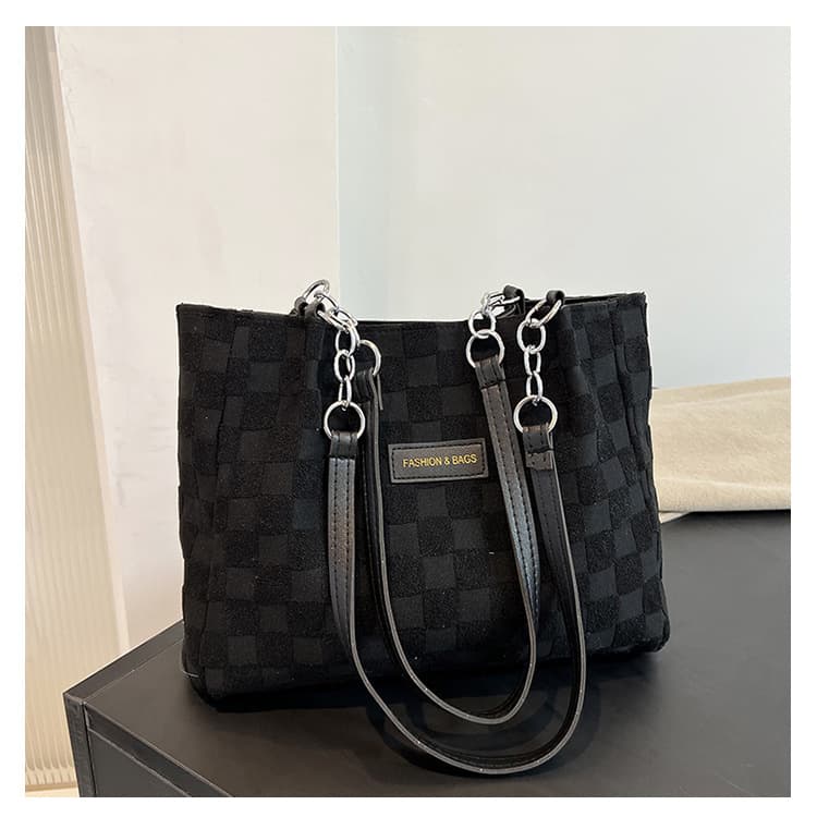 2026 new trendy large-capacity shoulder bag for women, fashionable and versatile underarm tote bag, casual portable commuting bag 8