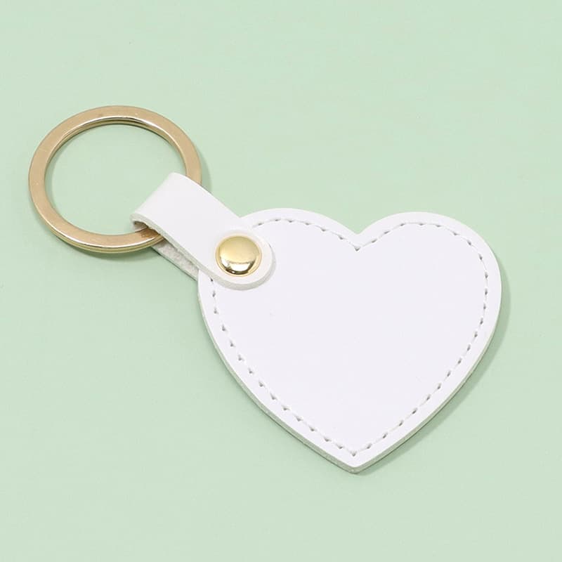 Fashionable heart-shaped leather keychain love metal car key ring pendant small fresh key chain decorative accessories 8