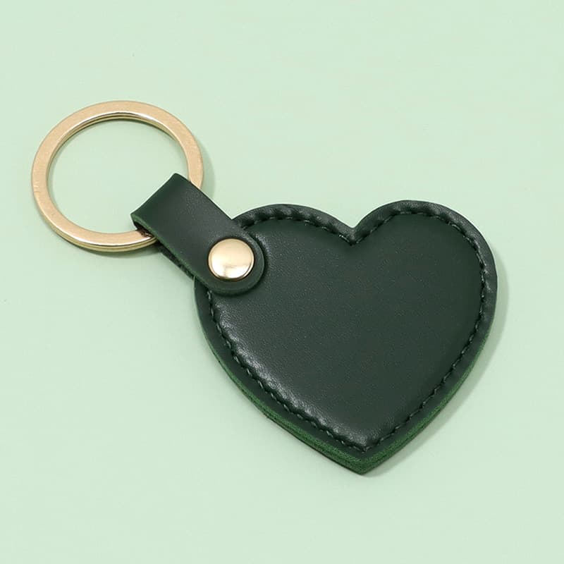 Fashionable heart-shaped leather keychain love metal car key ring pendant small fresh key chain decorative accessories 9