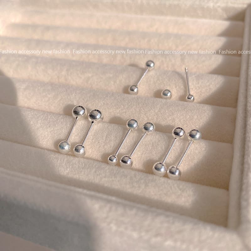 Ball screw screw Internet celebrity Doudou earrings 2024 new round bead ear bone set small and cold style simple earrings 1