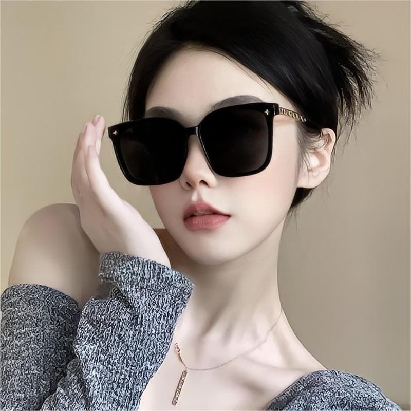 New large frame sunglasses for women, high-end anti-UV sunglasses, design chain temples, fashionable sunglasses for men 2