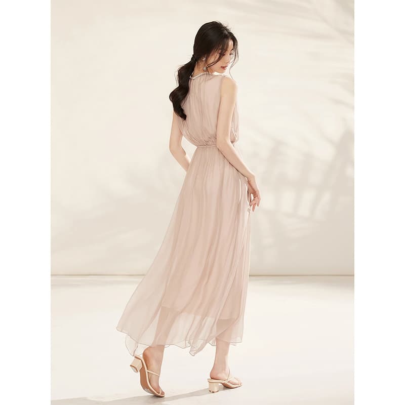 Light luxury dress for women summer 2026 new high-end exquisite niche design sleeveless temperament high-end long skirt 1