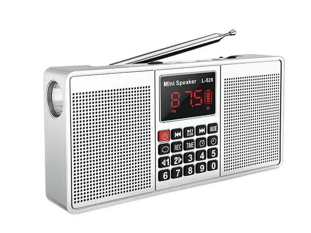 Cross-border exclusive L-528 Bluetooth speaker stereo card radio flashlight MP3 player portable 8