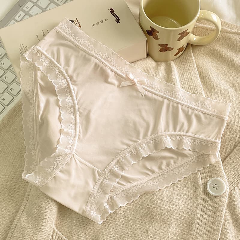Ice silk underwear women's seamless spring and summer ultra-thin quick-drying breathable seamless girly lace sexy low-waist women's briefs 9