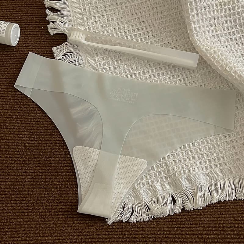 Air ultra-thin cool leather thong ~ mulberry silk bottom crotch is pure and sexy hot girl fitness yoga women's underwear wholesale 7