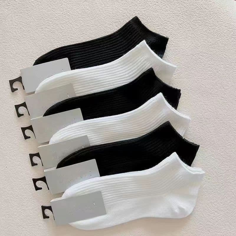 Versatile solid color minimalist black and white socks for men spring and autumn shallow mouth low-cut short-tube sports socks boat socks wholesale 8