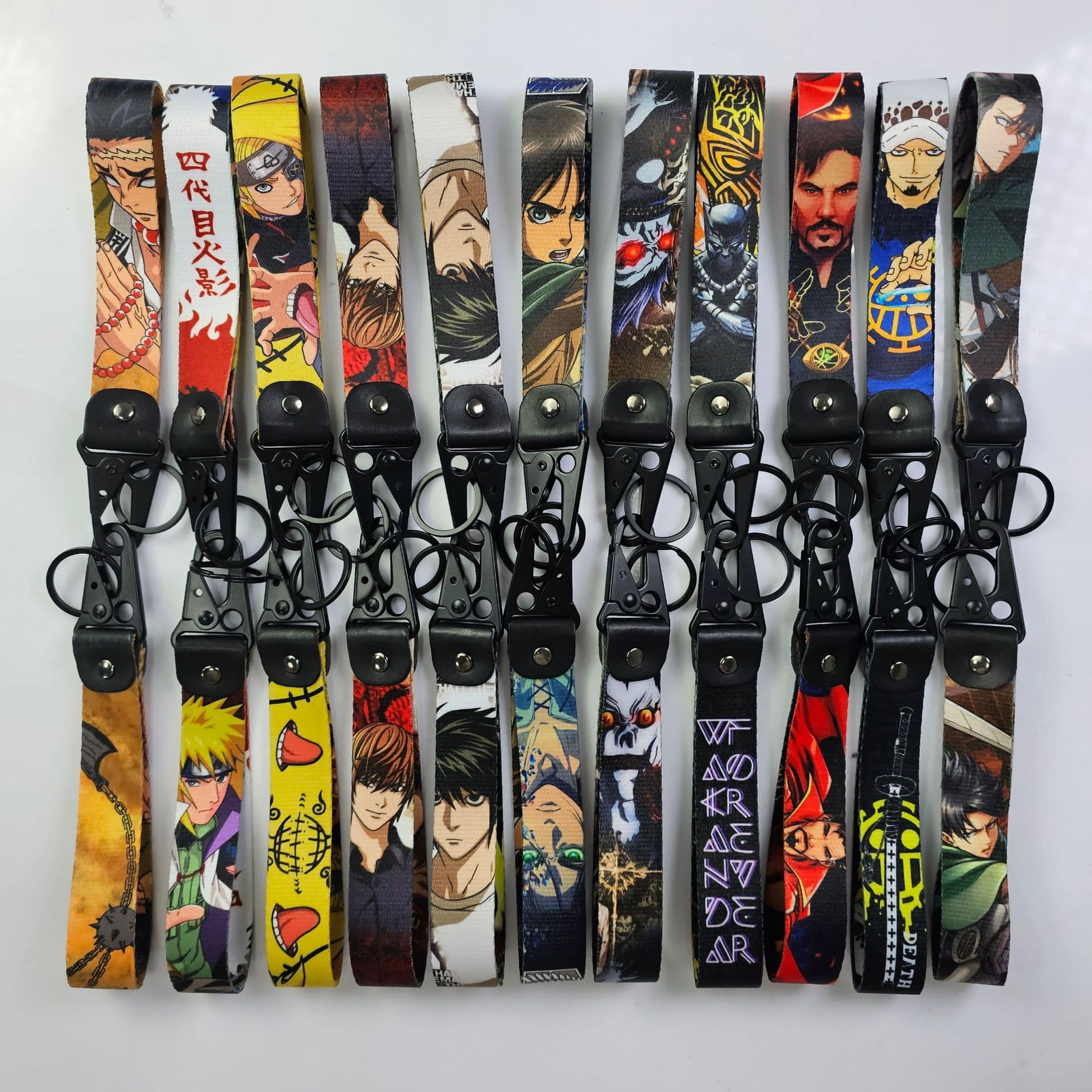 Trendy new giants, Bleach, Naruto, Pirates, Dragon Balls and other thermal transfer leather webbing eagle beak keychains 1
