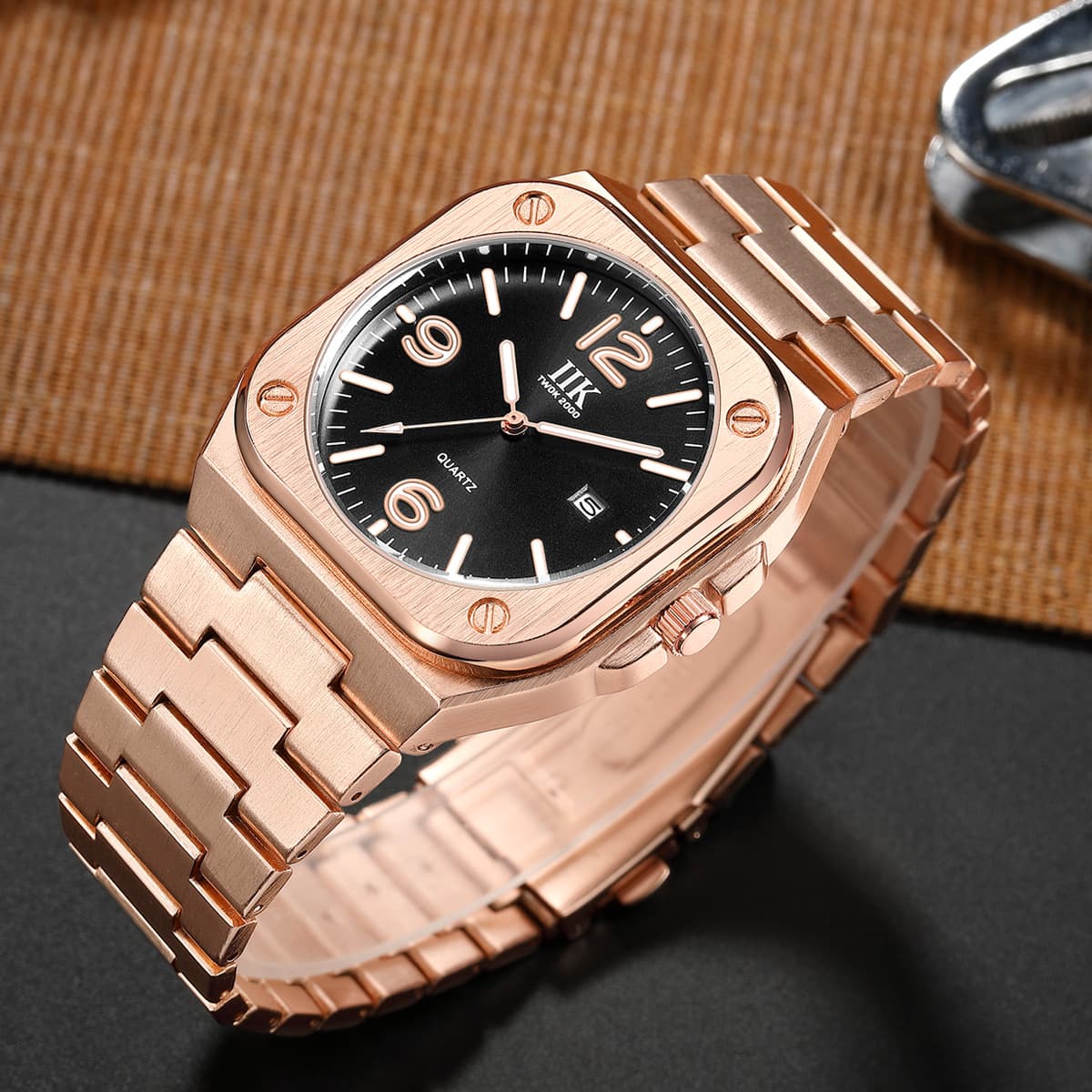 IIK 1382 cross-border popular watch men's watch luminous waterproof business casual quartz square men's watch wholesale 1