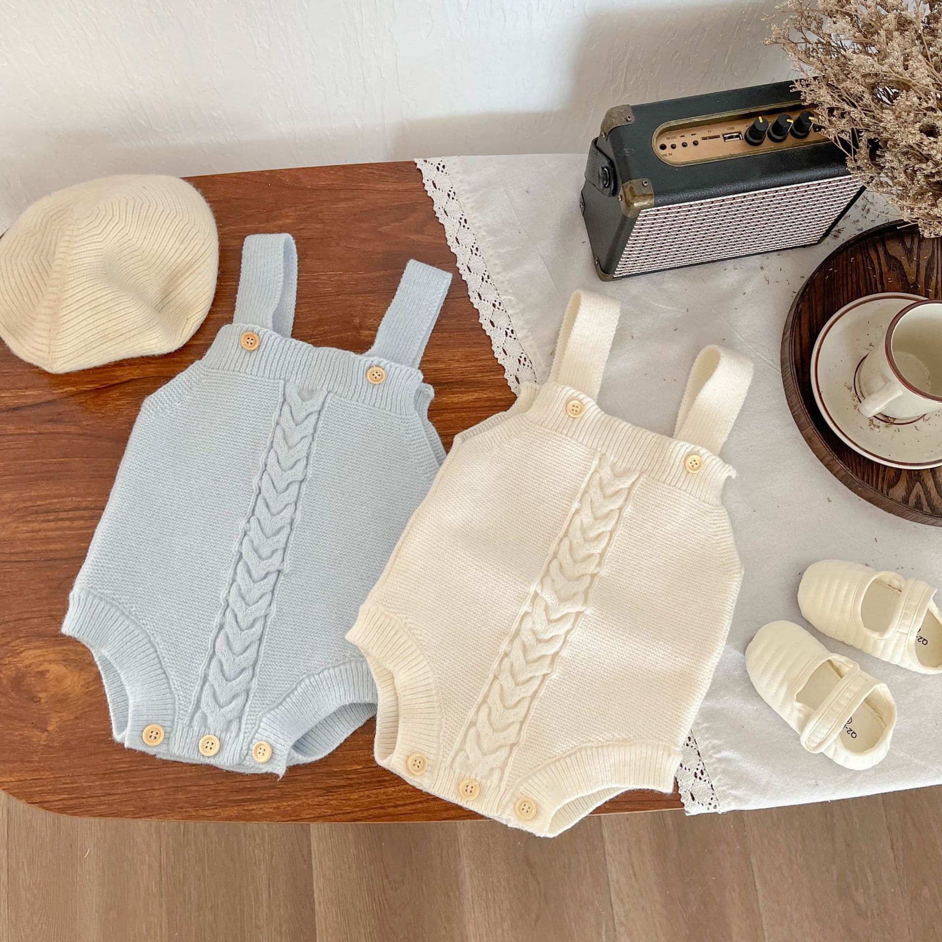 Baby clothes, spring and autumn, baby girl, fashionable suspender jumpsuit suit, baby girl, knitted sweater, cardigan, spring 4