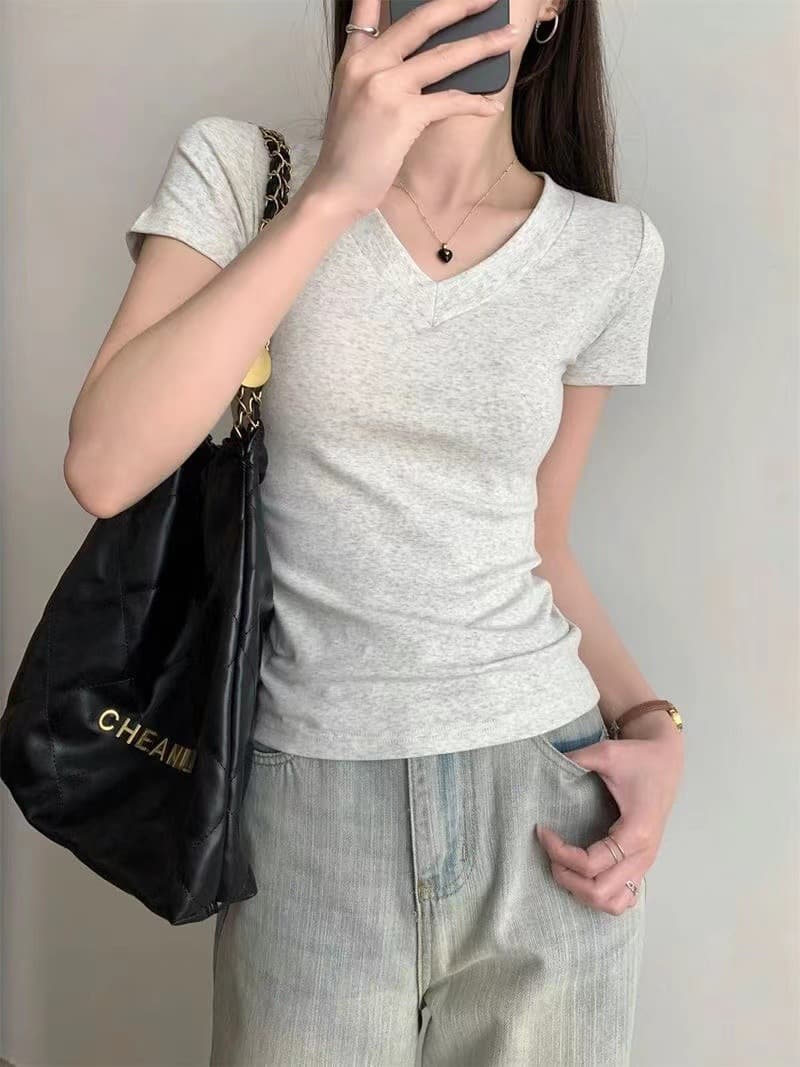 American pure cotton hottie slim-fitting short-sleeved inner wear 2026 new round neck right shoulder Hong Kong style top design T-shirt for women 8