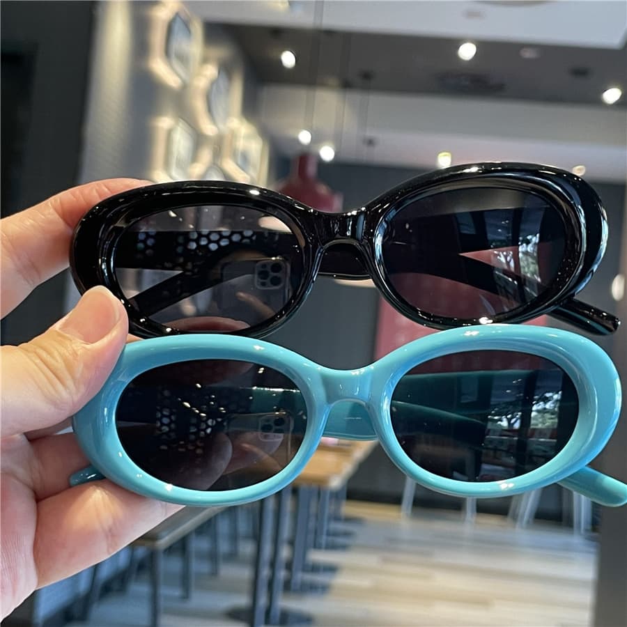Fashionable and simple oval small frame children's sunglasses baby sunglasses parent-child glasses sun protection cross-border children's sunglasses 3