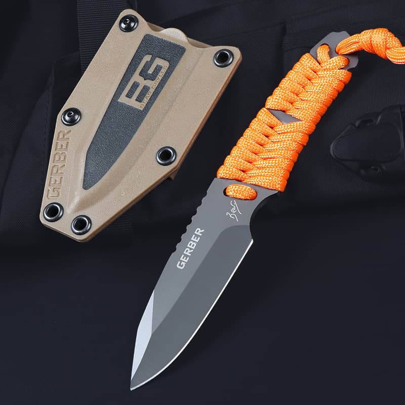 Outdoor straight knife integrated K sheath camping survival broken window tool knife high hardness stainless steel small multi-function 8