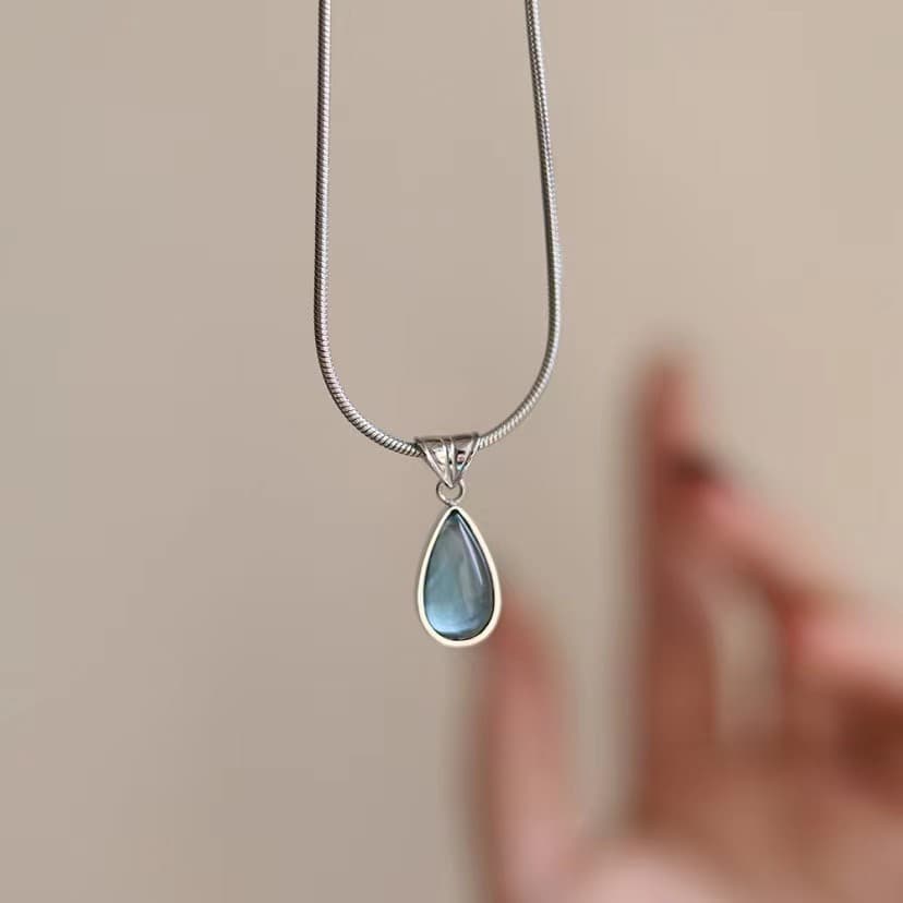 Cold style double layer water drop pendant necklace wholesale light luxury simple high-end stacked rice grain clavicle chain jewelry for women 10