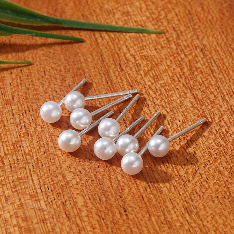 Silver earrings, ear sticks, small box, pearl style, women's ear piercing, anti-blocking, elegant, high-end ear jewelry, fashionable round head 4