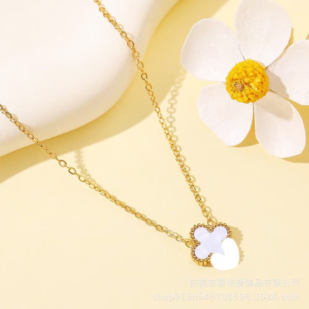 Lucky necklace for girls double-sided 13MM four-leaf clover necklace titanium steel 18K gold simple pendant light luxury Internet celebrity collarbone 4