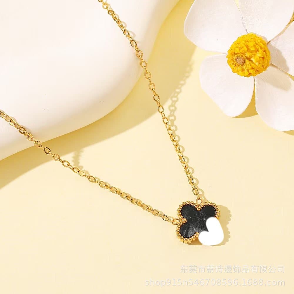Lucky necklace for girls double-sided 13MM four-leaf clover necklace titanium steel 18K gold simple pendant light luxury Internet celebrity collarbone 9