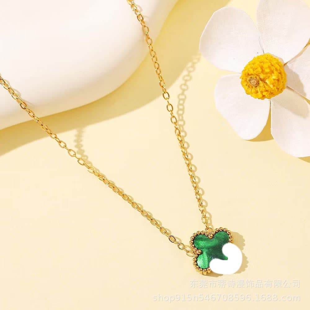 Lucky necklace for girls double-sided 13MM four-leaf clover necklace titanium steel 18K gold simple pendant light luxury Internet celebrity collarbone 10