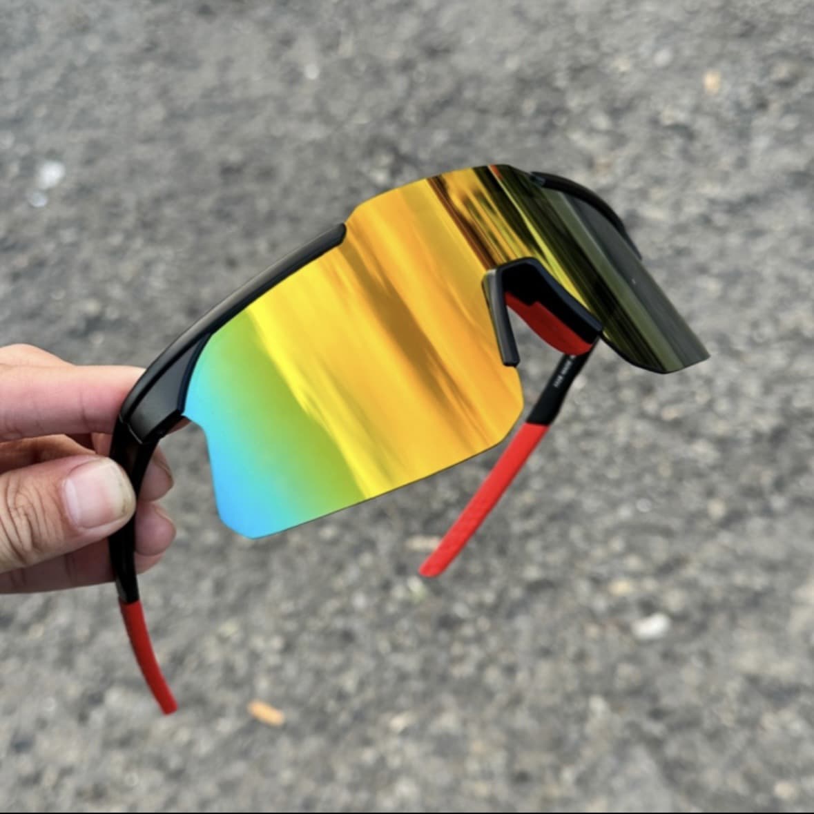Cycling goggles for men, large-frame sunglasses, hiking and mountaineering windproof glasses, anti-UV sunglasses for women, showing a small face 10