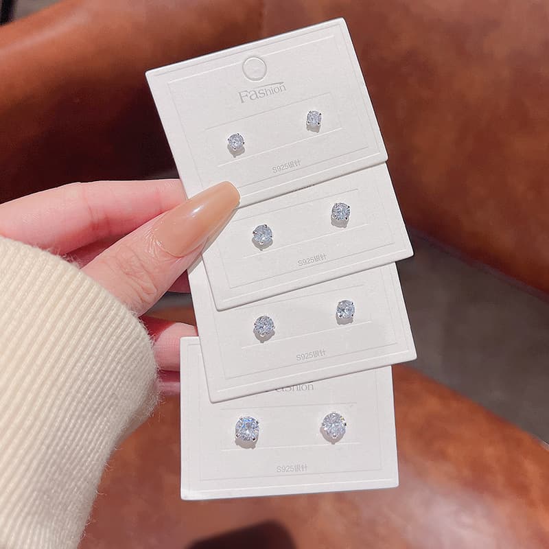 No need to pick out the earrings while sleeping. Ultra-flash zircon 925 silver needles. Exquisite and compact earrings. Simple, elegant and trendy for women. 4